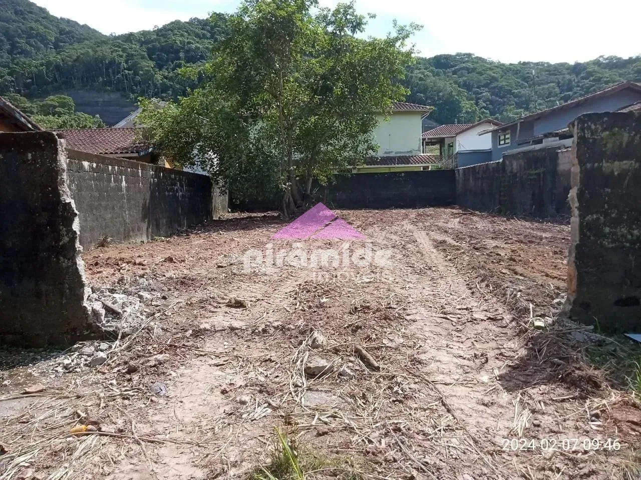 Terreno, 336 m² - Foto 1