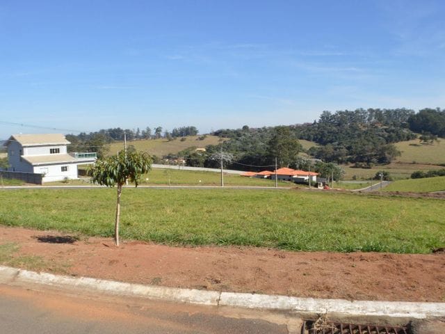 Terreno com 604m², à venda, no bairro Condomínio Jardim Flamboyan em Bragança Paulista
