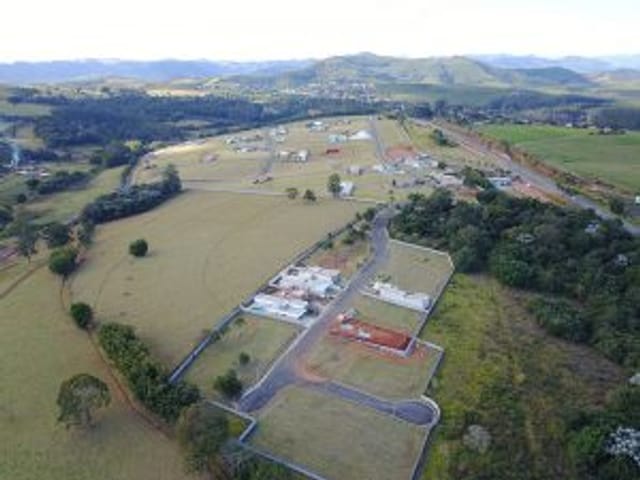 Terreno com 604m², à venda, no bairro Condomínio Jardim Flamboyan em Bragança Paulista