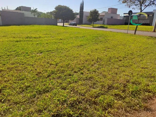 Terreno com 300m², à venda, no bairro Centro em Estiva Gerbi