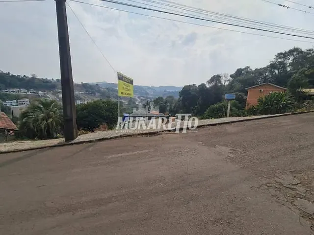 Terreno com 452m², à venda, no bairro Nossa Senhora da Salete em Concórdia