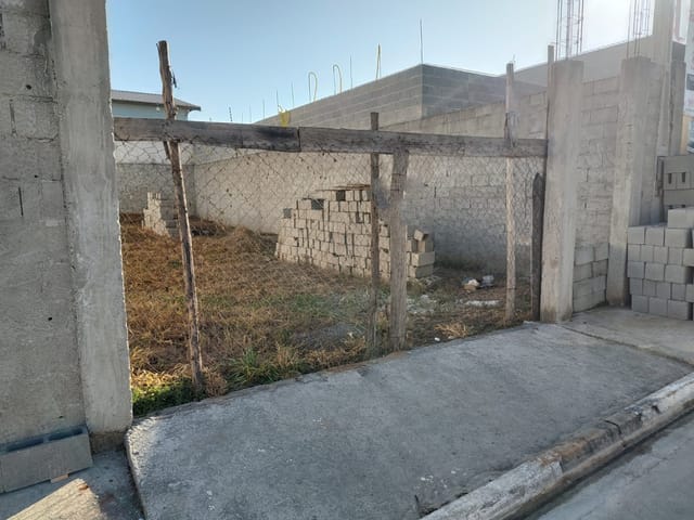 Terreno com 176m², à venda, no bairro Loteamento Residencial e Comercial Flamboyant em Pindamonhangaba