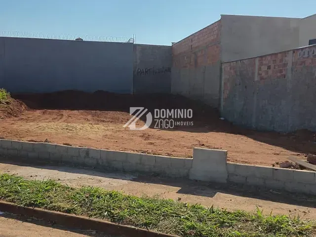 Terreno com 270m², à venda, no bairro Loteamento Jardim Ipiranga em Uberaba