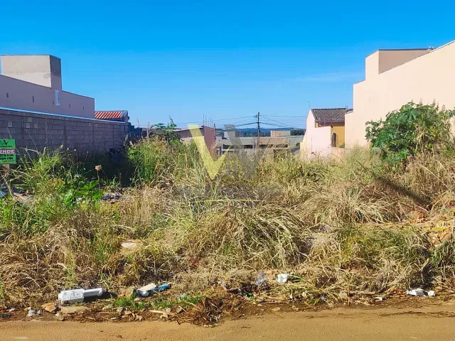 Terreno com 300m², à venda, no bairro Jardim Primavera em Anápolis