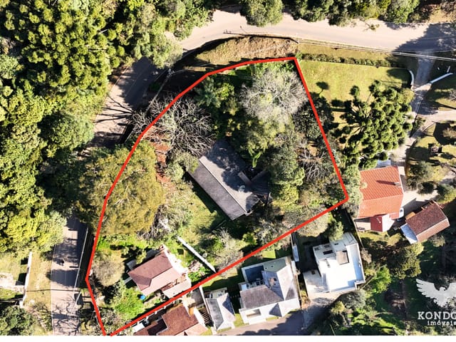 Terreno com 200m², à venda, no bairro Butiatuvinha em Curitiba