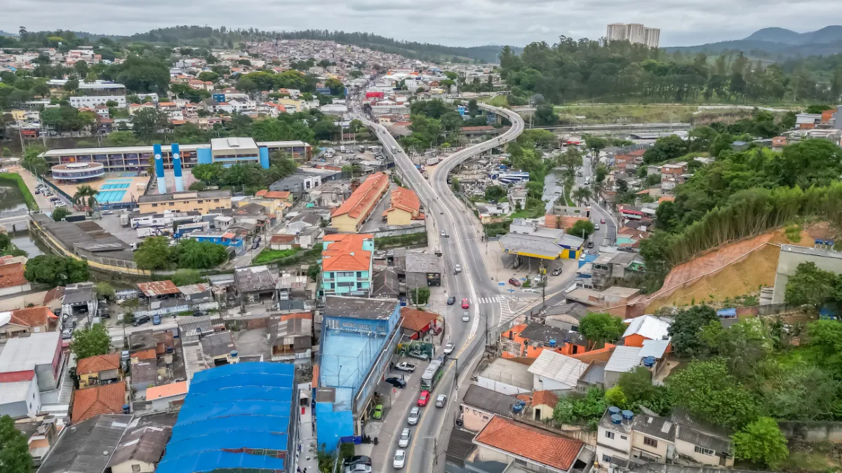 Terreno comercial para venda em Vila Fanton, 1,612m²