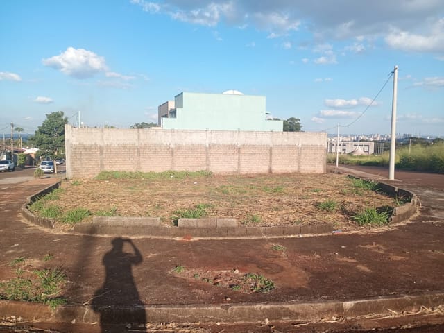 Foto do Terreno - Terreno comercial para venda em Parque das Oliveiras, 308m² | Lares e Andares Imóveis
