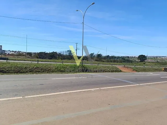 Terreno com 1350m², à venda, no bairro Br-153 em Anápolis