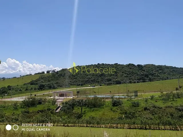 Terreno à venda, no bairro Jardim Marlene Miranda em Taubaté