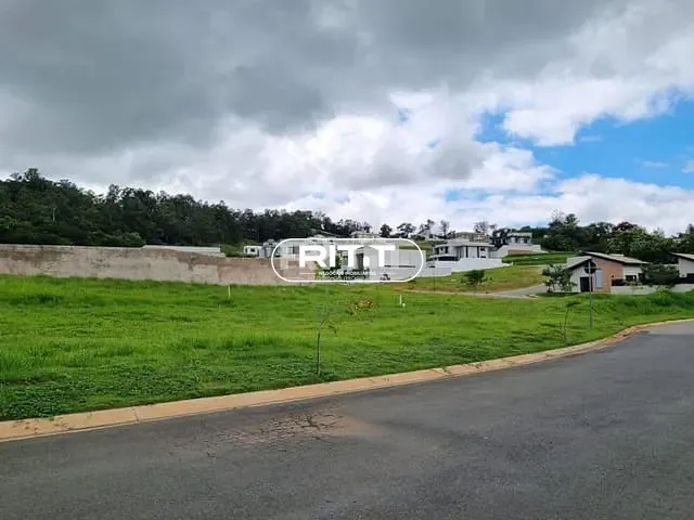 Terreno com 601m², à venda, no bairro Santa Cândida em Vinhedo