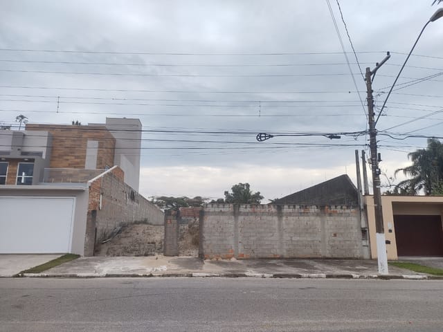 Terreno com 720m², à venda, no bairro Jardim Residencial Doutor Lessa em Pindamonhangaba