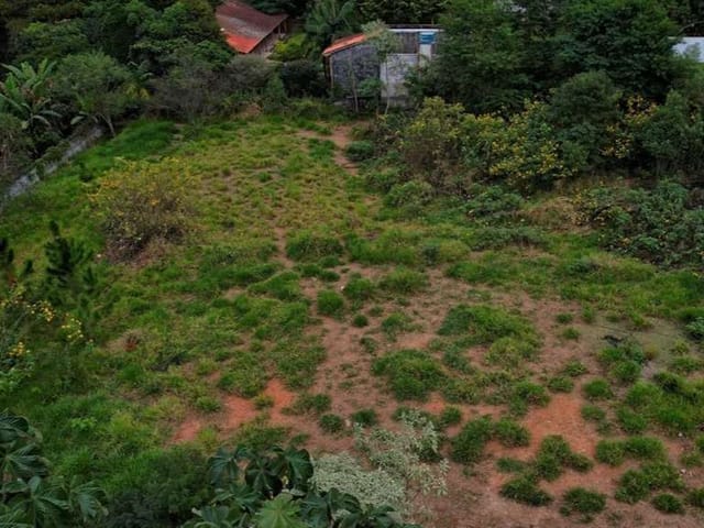 Terreno com 2400m², à venda, no bairro Quinta dos Angicos em Cotia