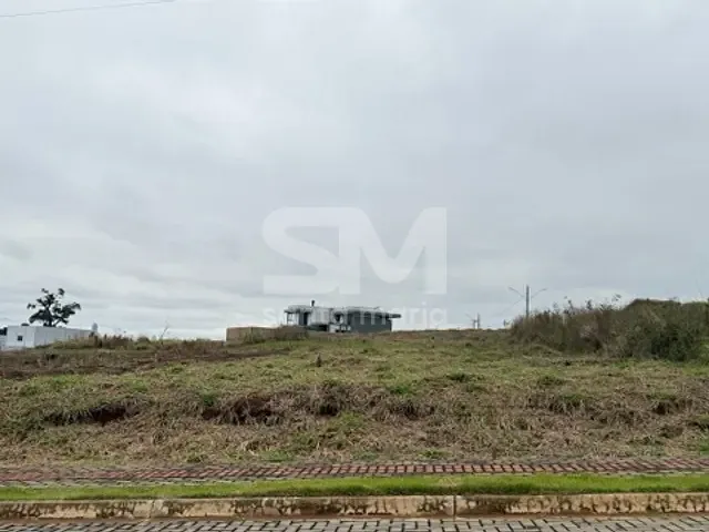 Terreno com 600m², à venda, no bairro Água Santa em Chapecó
