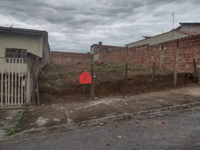 Terreno com 300m², à venda, no bairro Residencial Mombaça I em Pindamonhangaba