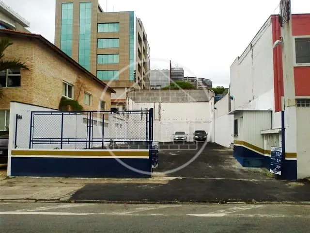 Terreno com 330m², à venda, no bairro Santo Amaro em São Paulo