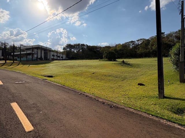 Terreno com 1500m², à venda, no bairro Terras de Canaã Home e Resort em Londrina