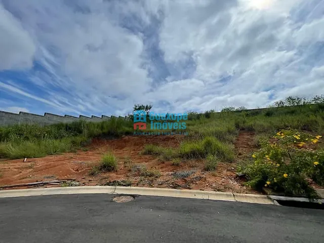 Terreno com 330m², à venda, no bairro Bourbon Residencial em Guaxupé