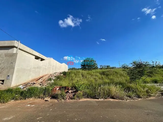 Terreno com 366m², à venda, no bairro Valle da Mata em Guaxupé