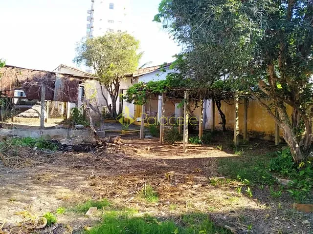 Terreno com 700m², à venda, no bairro Centro em Pindamonhangaba
