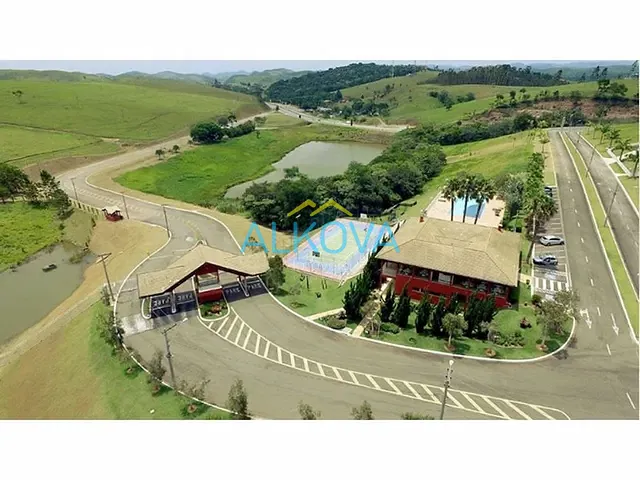 Terreno com 1100m², à venda, no bairro Centro em Paraibuna
