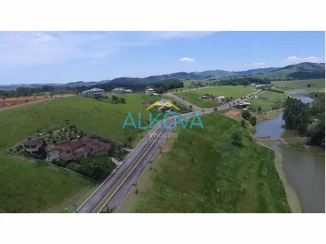 Terreno com 1100m², à venda, no bairro Centro em Paraibuna