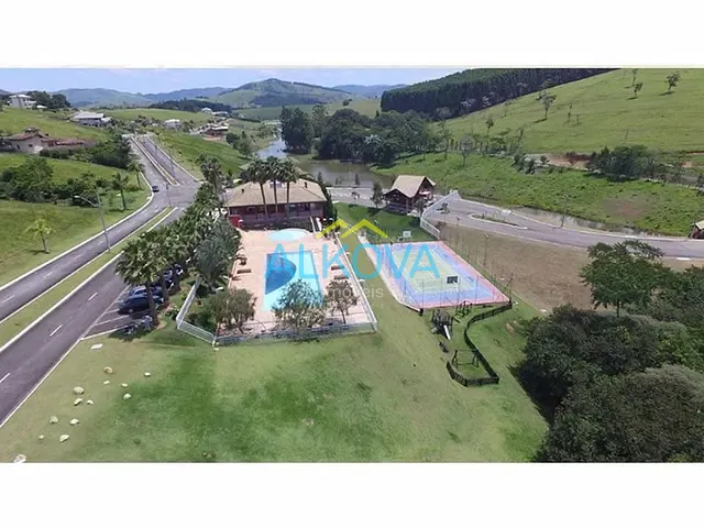 Terreno com 1100m², à venda, no bairro Centro em Paraibuna