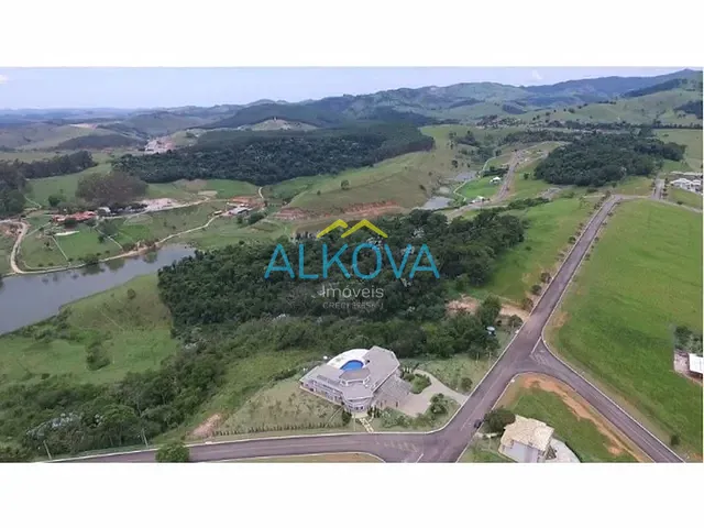 Terreno com 1100m², à venda, no bairro Centro em Paraibuna