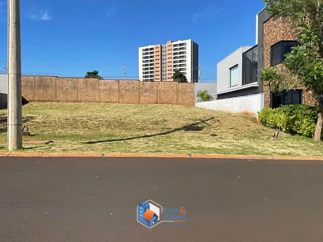 Terreno com 335m² 1 quarto e 1 banheiro, à venda, no bairro Quintas de São José em Ribeirão Preto