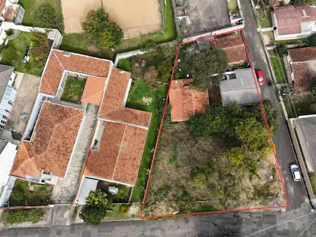 Terreno à venda, no bairro Butiatuvinha em Curitiba