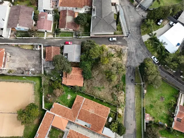 Terreno à venda, no bairro Butiatuvinha em Curitiba
