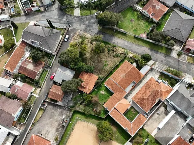Terreno à venda, no bairro Butiatuvinha em Curitiba