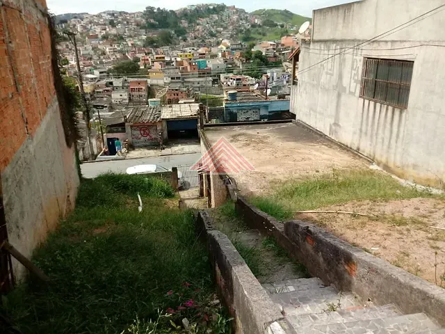 Terreno com 568m², à venda, no bairro Jardim Zaira em Mauá