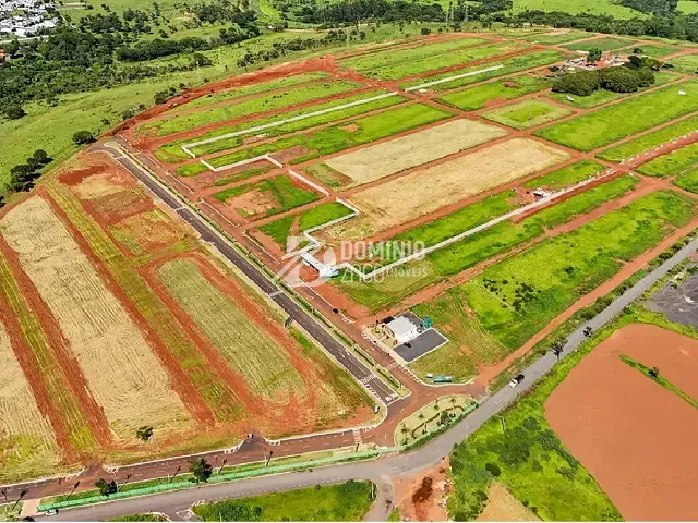 Terreno com 300m², à venda, no bairro Boa Vista em Uberaba