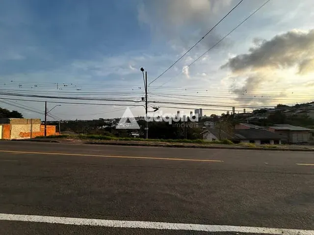 Terreno com 462m², à venda, no bairro Uvaranas em Ponta Grossa