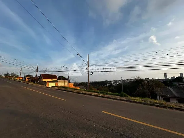 Terreno com 462m², à venda, no bairro Uvaranas em Ponta Grossa