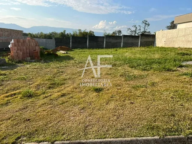 Terreno com 338m², à venda, no bairro Bairro dos Guedes em Tremembé