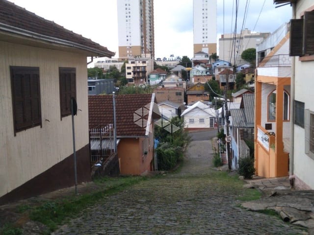 Terreno com 202m², à venda, no bairro Cristo Redentor em Caxias do Sul