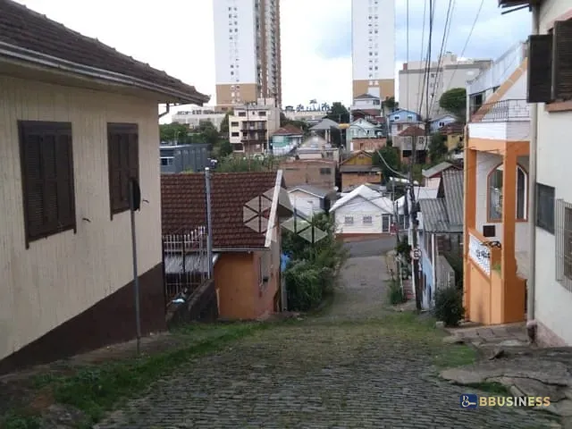 Terreno com 202m², à venda, no bairro Cristo Redentor em Caxias do Sul
