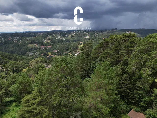Terreno com 1964m², à venda, no bairro Vila Inglesa em Campos do Jordão