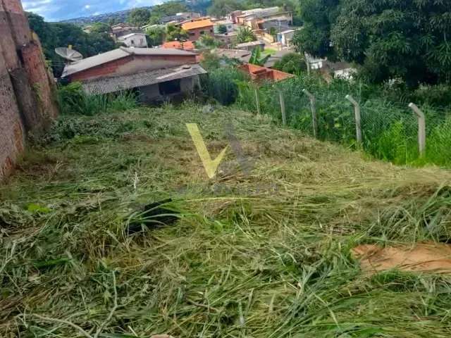 Terreno com 250m², à venda, no bairro Frei Eustaquio em Anápolis