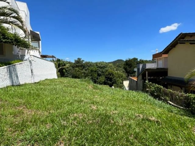 Terreno com 596m², à venda, no bairro Suru em Santana de Parnaíba