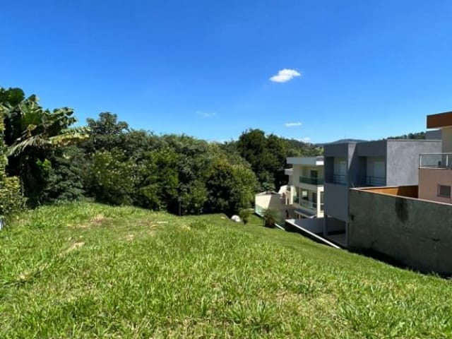 Terreno com 596m², à venda, no bairro Suru em Santana de Parnaíba