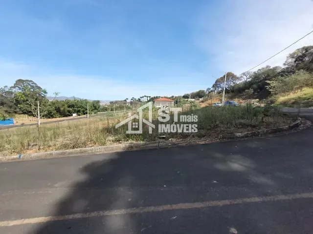 Terreno com 271m², à venda, no bairro Recanto da Serra em Andradas