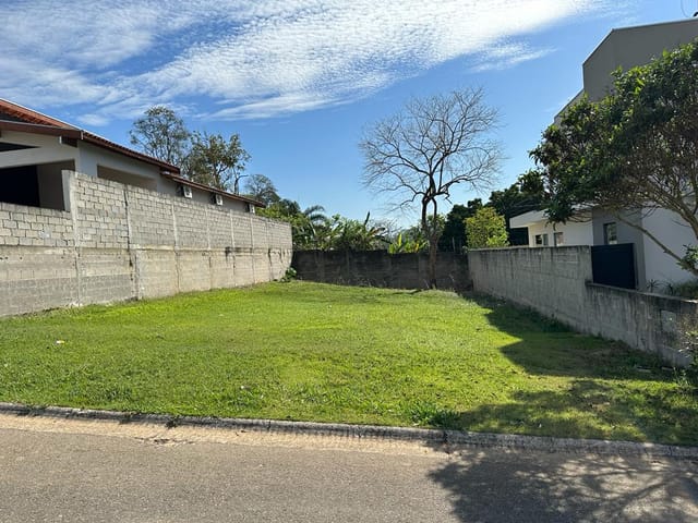 Terreno com 407m², à venda, no bairro Condomínio Reserva dos Lagos em Pindamonhangaba