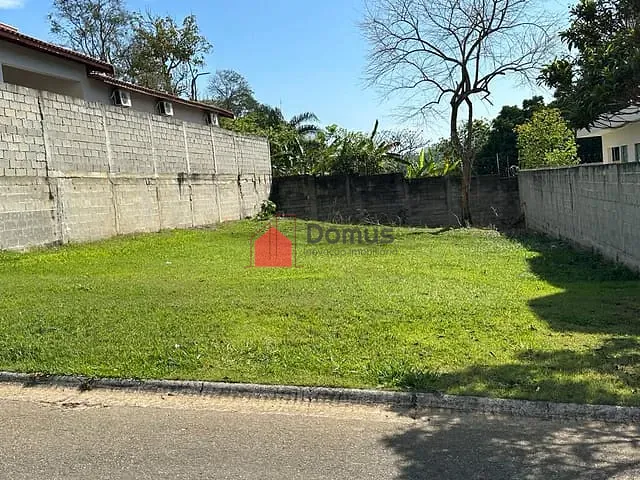 Terreno com 407m², à venda, no bairro Condomínio Reserva dos Lagos em Pindamonhangaba