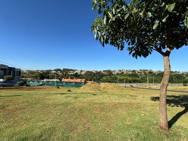 Terreno com 260m², à venda, no bairro Jardim Ecoville I em Cambé