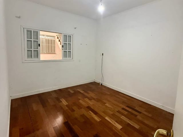 Casa com 525m² 5 quartos e 2 banheiros, à venda, no bairro Vila Scarpelli em Santo André