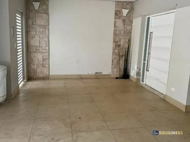Casa com 525m² 5 quartos e 2 banheiros, à venda, no bairro Vila Scarpelli em Santo André