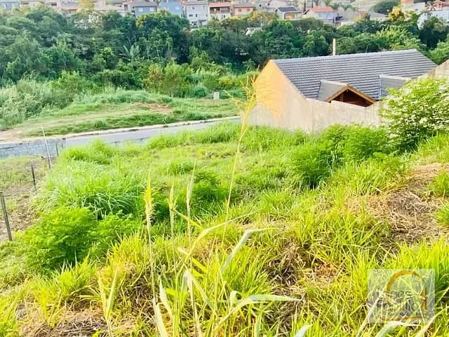 Terreno com 442m², à venda, no bairro Retiro das Fontes em Atibaia