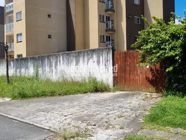 Terreno com 934m², à venda, no bairro Rebouças em Curitiba